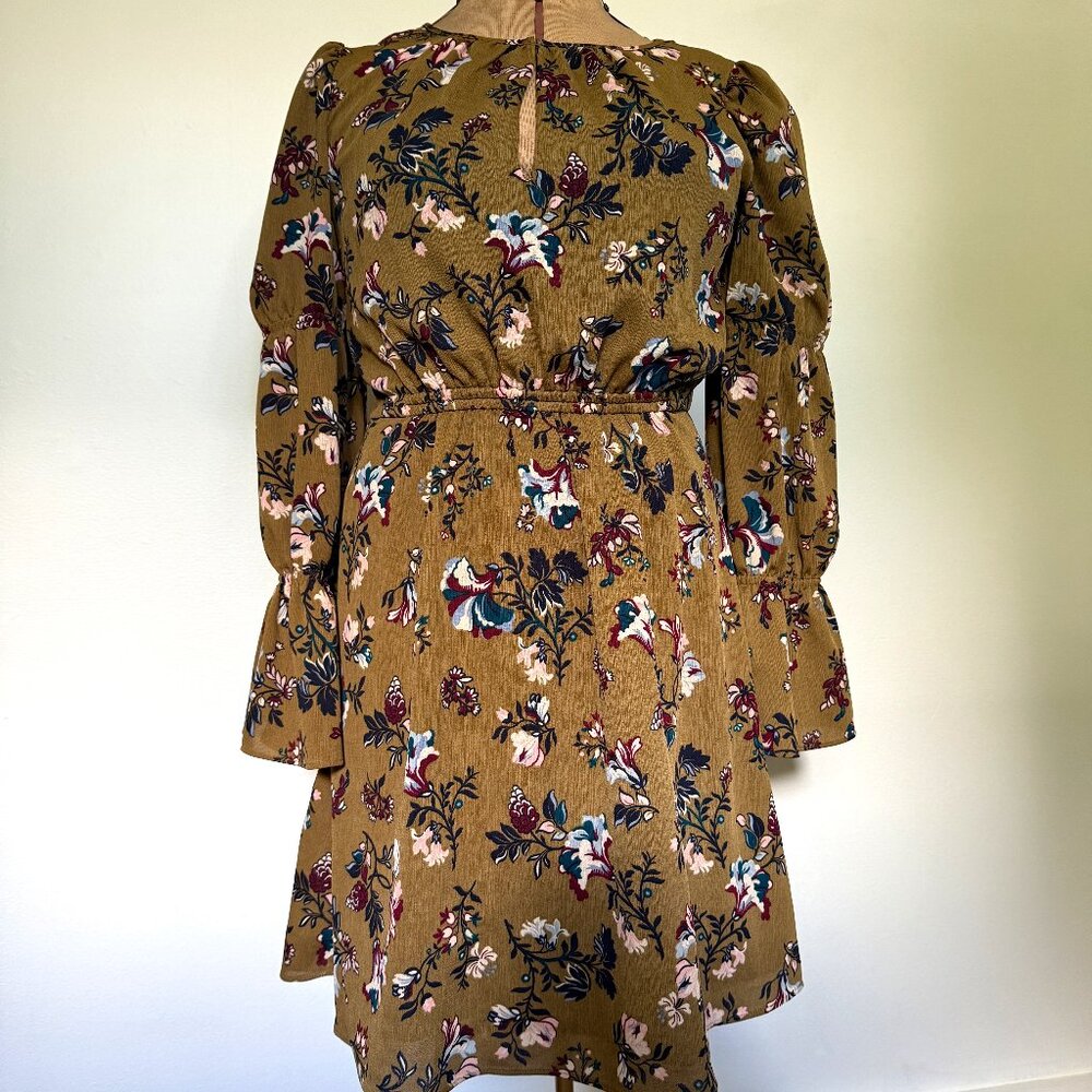 Ann Taylor Boho Floral Print Dress with Elastic Waist & Sleeves • XS